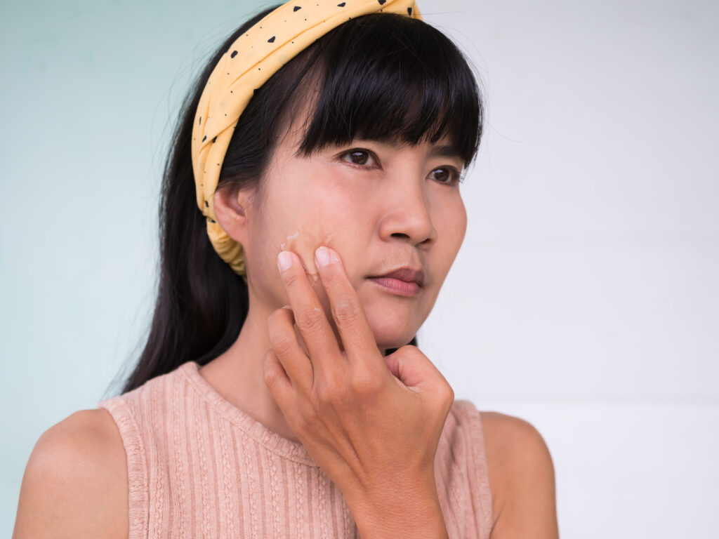 Creme de cuidado de pele facial em gel